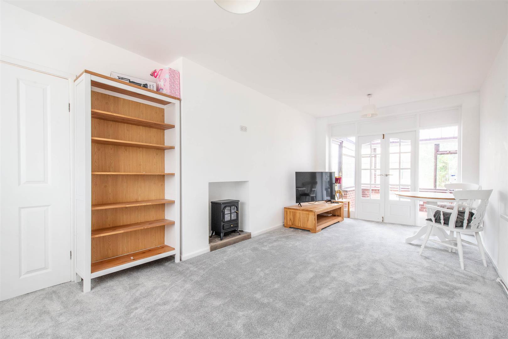 3 bed property in Marina Grove, Preston